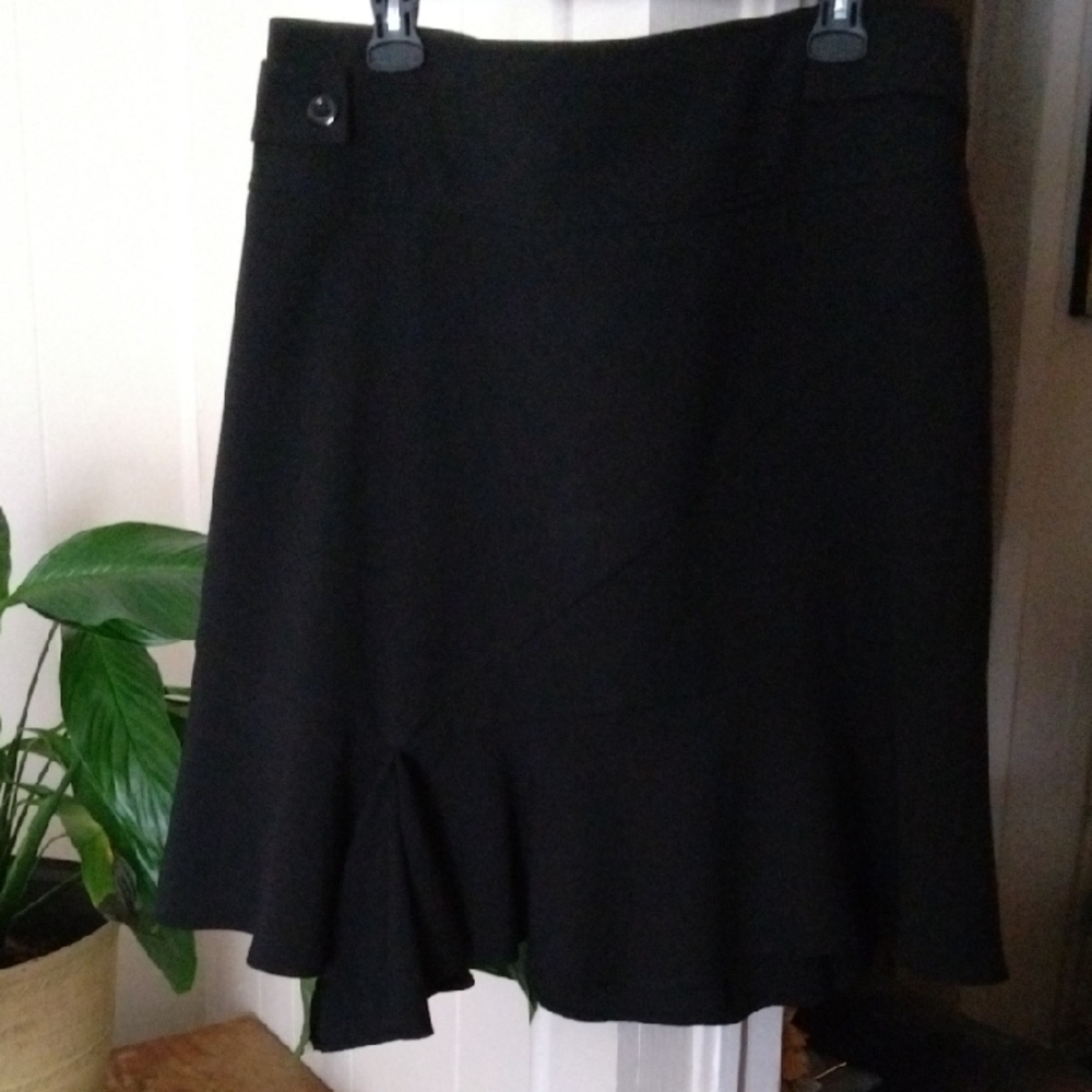 Chic Asymmetrical Black Skirt